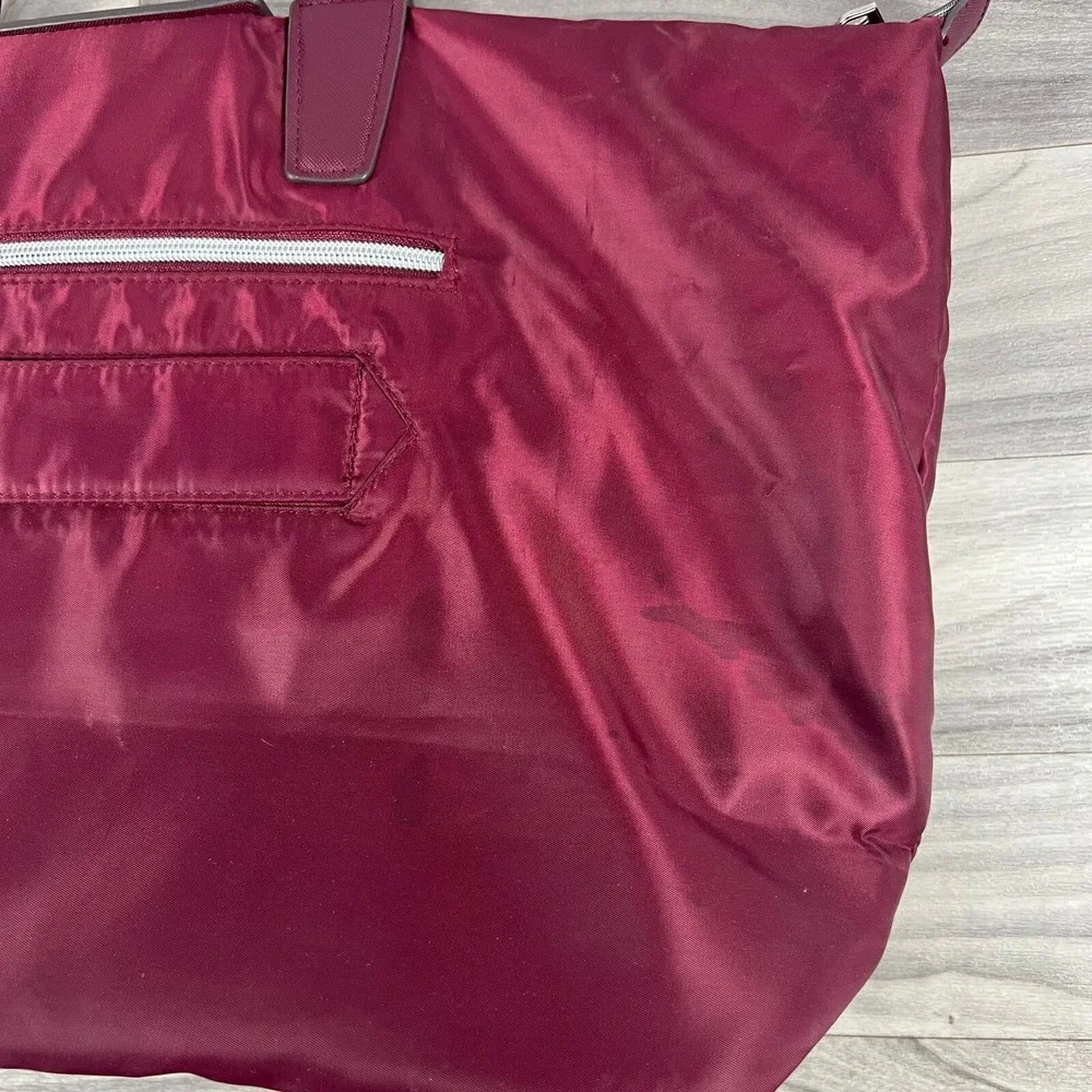 Aimee Kestenberg Duffle Tote Bag Womens‎ Red Double Handle Inner Pockets Travel